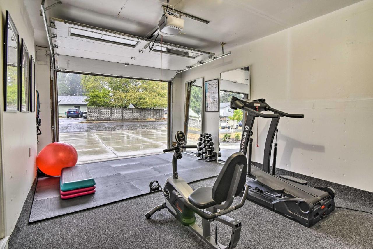 Lovely Vancouver Retreat With Home Gym! Exterior photo