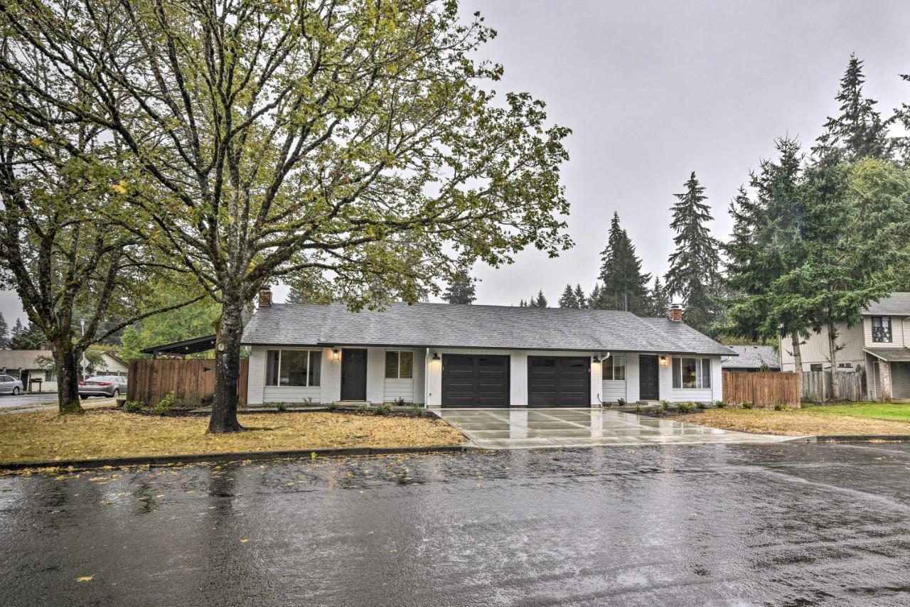 Lovely Vancouver Retreat With Home Gym! Exterior photo